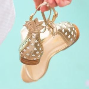Lily Pulitzer Laura Gold Metallic Pineapple Sandals